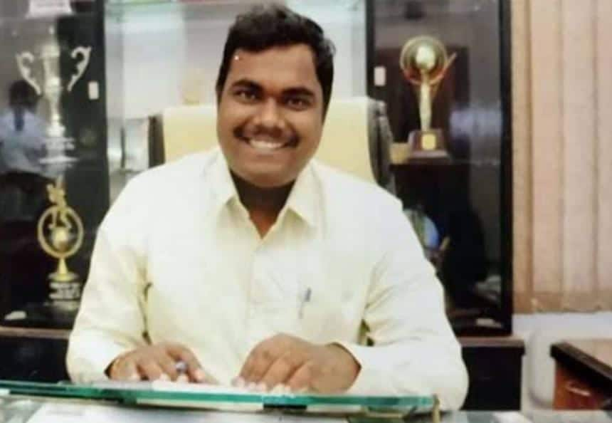 From Hotel Waiter to IAS Officer: Jaya Ganesh&#039;s Story Is Nothing Less Than A Bollywood Movie