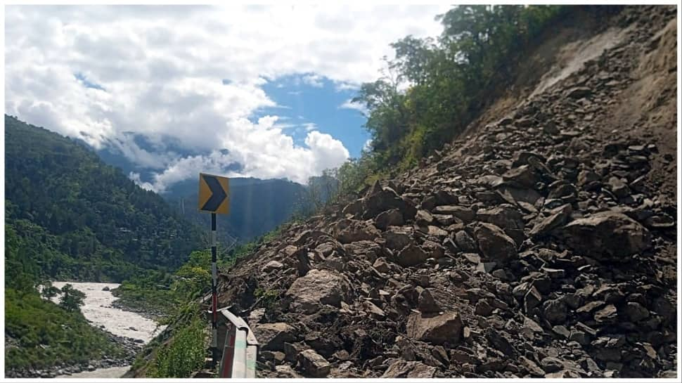 Uttarakhand: Badrinath National Highway Shut Near Chhinka Due To Landslide