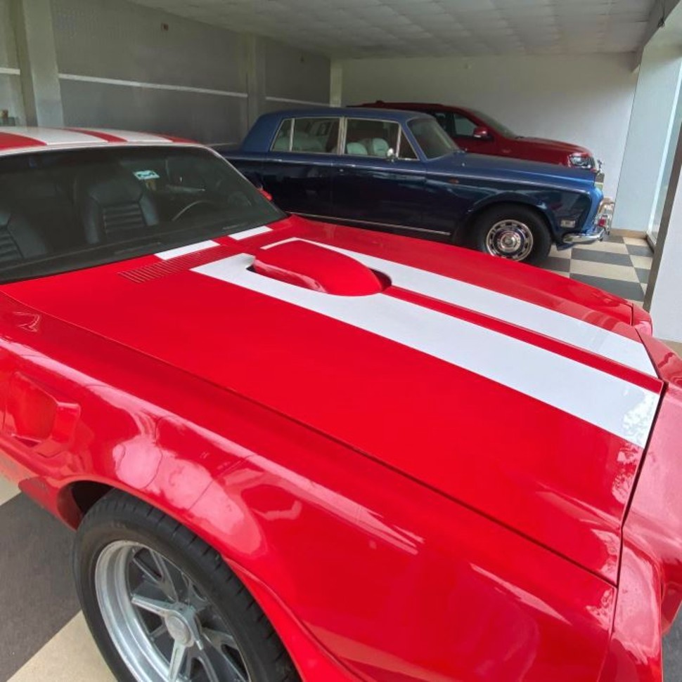 MS Dhoni luxury car collection