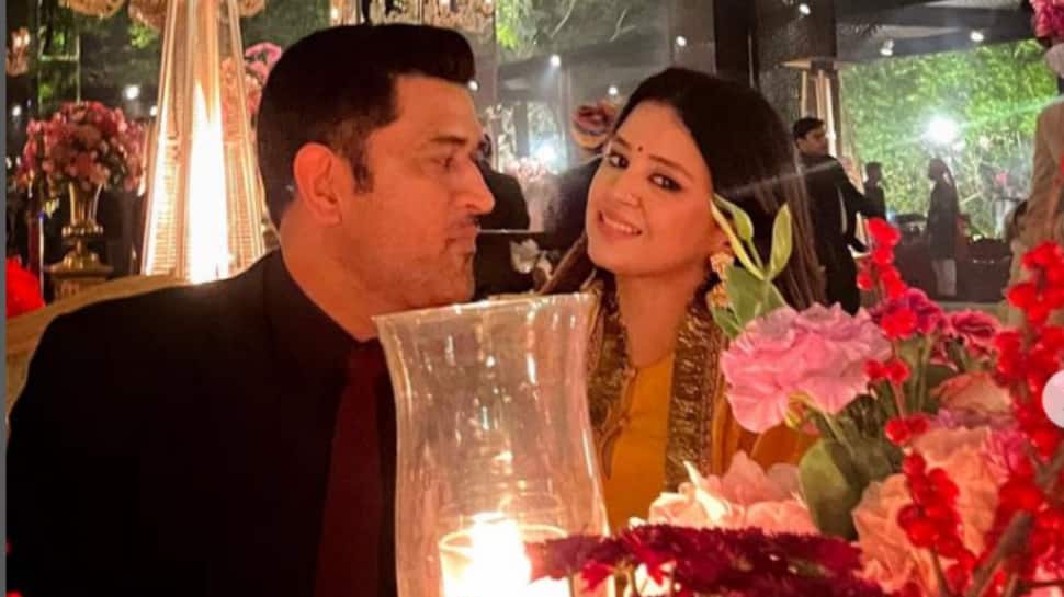 MS Dhoni and Sakshi love story