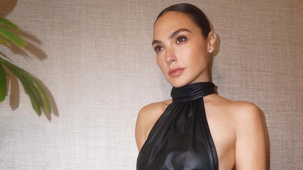 Gal Gadot&#039;s New Still From &#039;Heart of Stone&#039; Is Intense, Check It Out