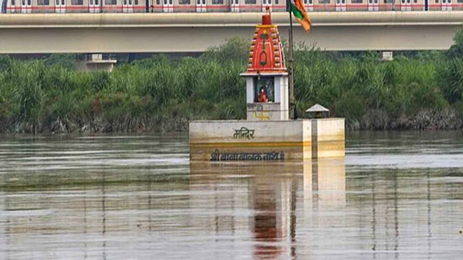 Thousands Moved To Safer Areas In Delhi As Yamuna Water Level Breaches Danger Mark 