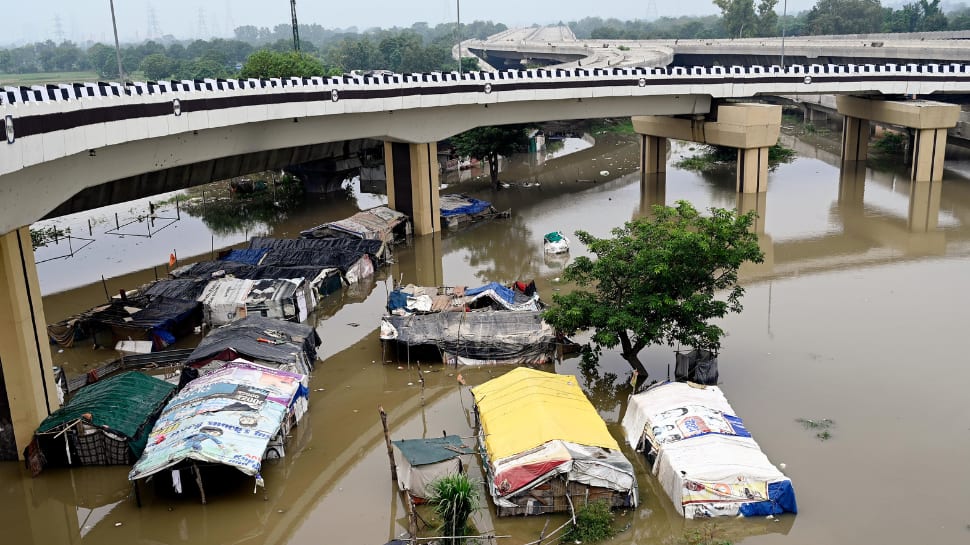 Delhi Floods: Yamuna Water Level Reaches Scary High At 207 Metre, Nears 40-Yr Record