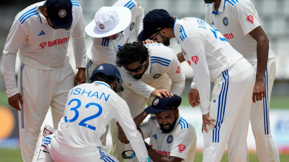 WATCH: Mohammed Siraj Takes UNBELIEVABLE Catch To Dismiss Jermaine Blackwood, Injures Elbow During India vs West Indies 1st Test