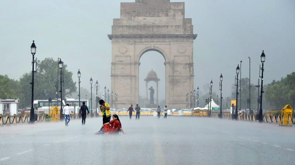 BIG BREAKING: India Gate Is Going To Be Flooded Soon? Delhi On High Alert As Yamuna Water Level Crosses Warning Mark