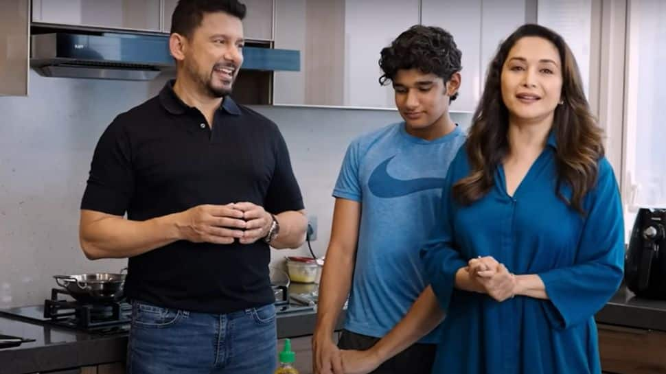 Cook It Like Madhuri-Shriram Nene: Couple Shows How To Make Onion Bhajiya And Masala Chai In Monsoon