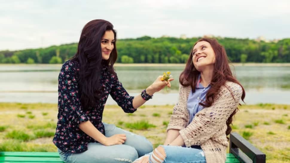 Why Do Friendships Make Us Healthier? 4 Ways Your Friends Can Boost Your Mental Health