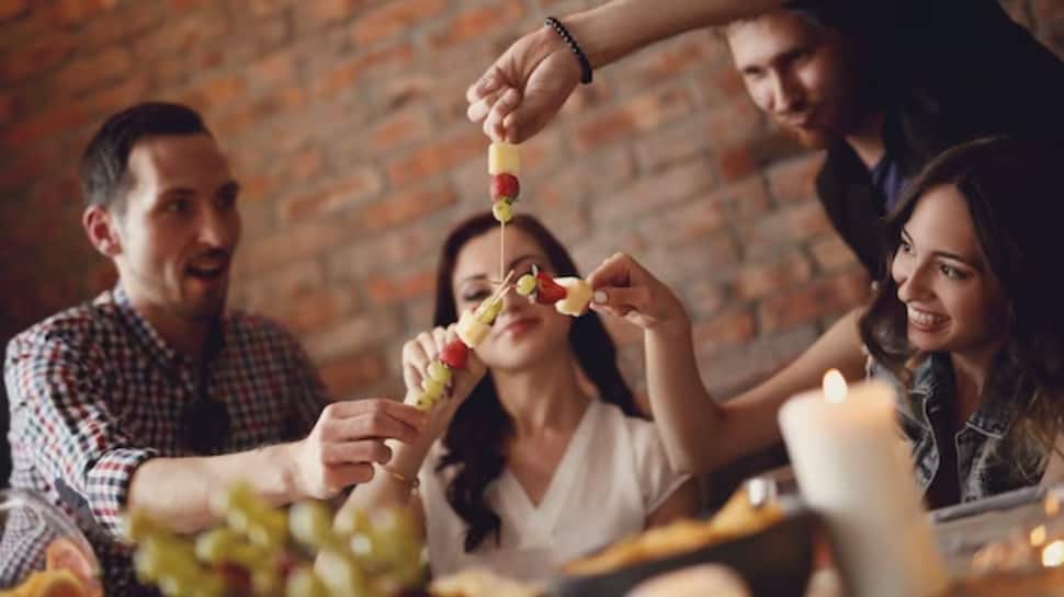 Party This Weekend? 7 Tasty Snacks For Your House Party | News | Zee News