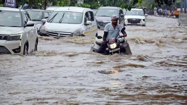 IMD issues heavy rain warning in more than 50 districts of UP and 6 ...