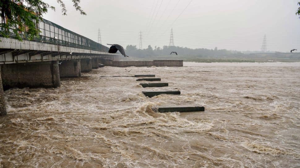 Delhi Floods: Arvind Kejriwal Govt To Provide Rs 10,000 Each To Affected Families