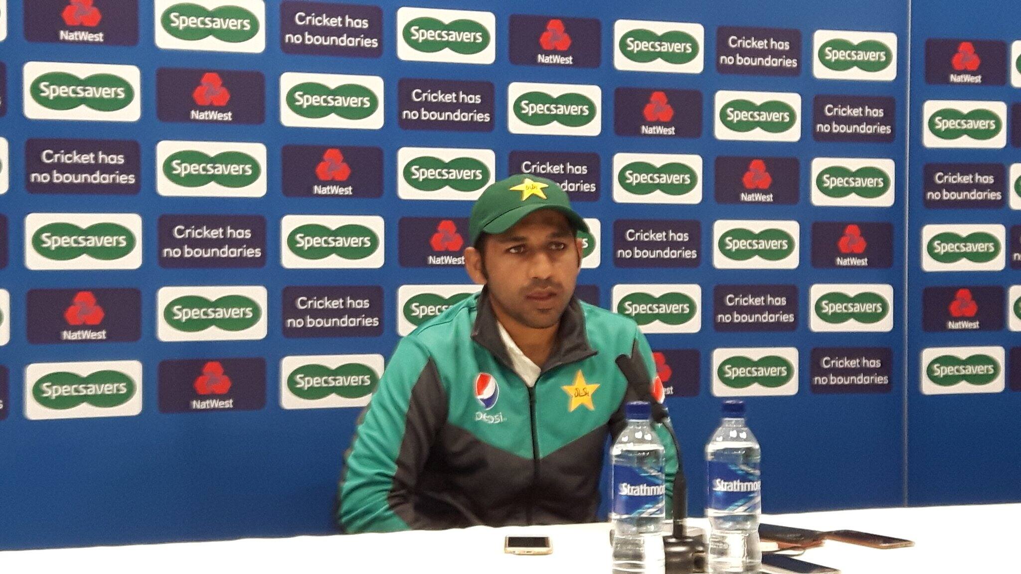 Sarfaraz Ahmed To Umar Akmal: 5 Times Pakistani Cricketers Were Trolled ...