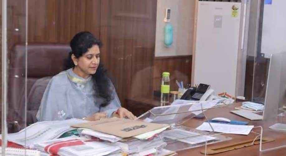 IAS Ritu Maheshwari Transferred: Popular Noida Authority CEO Was Instrumental In Getting Rs 1 Lakh Crore Investment To City - A Look At Her Stint Here