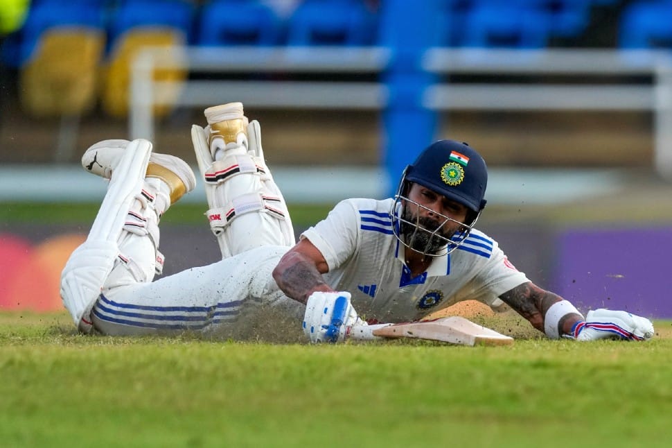 Virat Kohli went past former New Zealand captain to become fifth highest run-getter at No. 4 position n Tests. Kohli has 7,097 runs. Sachin Tendulkar holds the world record with 13,492 runs. (Photo: AP)