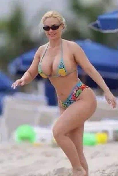 411px x 615px - FACT CHECK: Is This Former Croatian President On Beach? | News | Zee News
