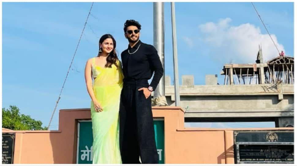 Ranveer Singh, Alia Bhatt Reach Bareilly’s Jhumka Chowk To Promote &#039;Rocky aur Rani Kii Prem Kahaani&#039; 