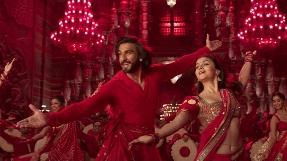 &#039;Dhindhora Baje Re&#039; Song Out: Alia Bhatt, Ranveer Singh&#039;s New Song Is Dance Number Of The Year