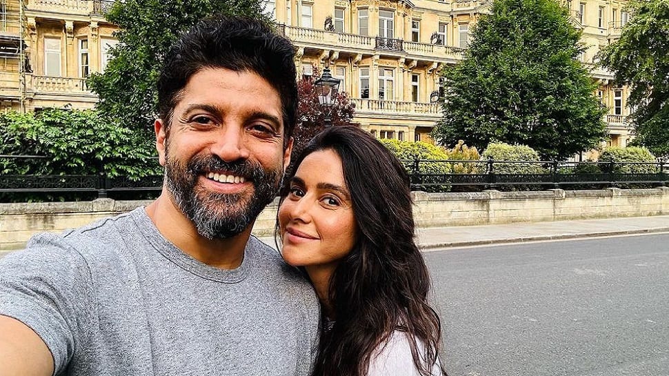 Farhan Akhtar Pens Beautiful Poem For Wife Shibani Dandekar, Check It Out