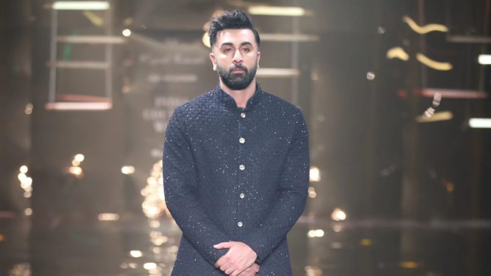 Alia Bhatt’s Sizzling Reaction! ‘Hot’ Emoji For Ranbir Kapoor’s Ramp Walk