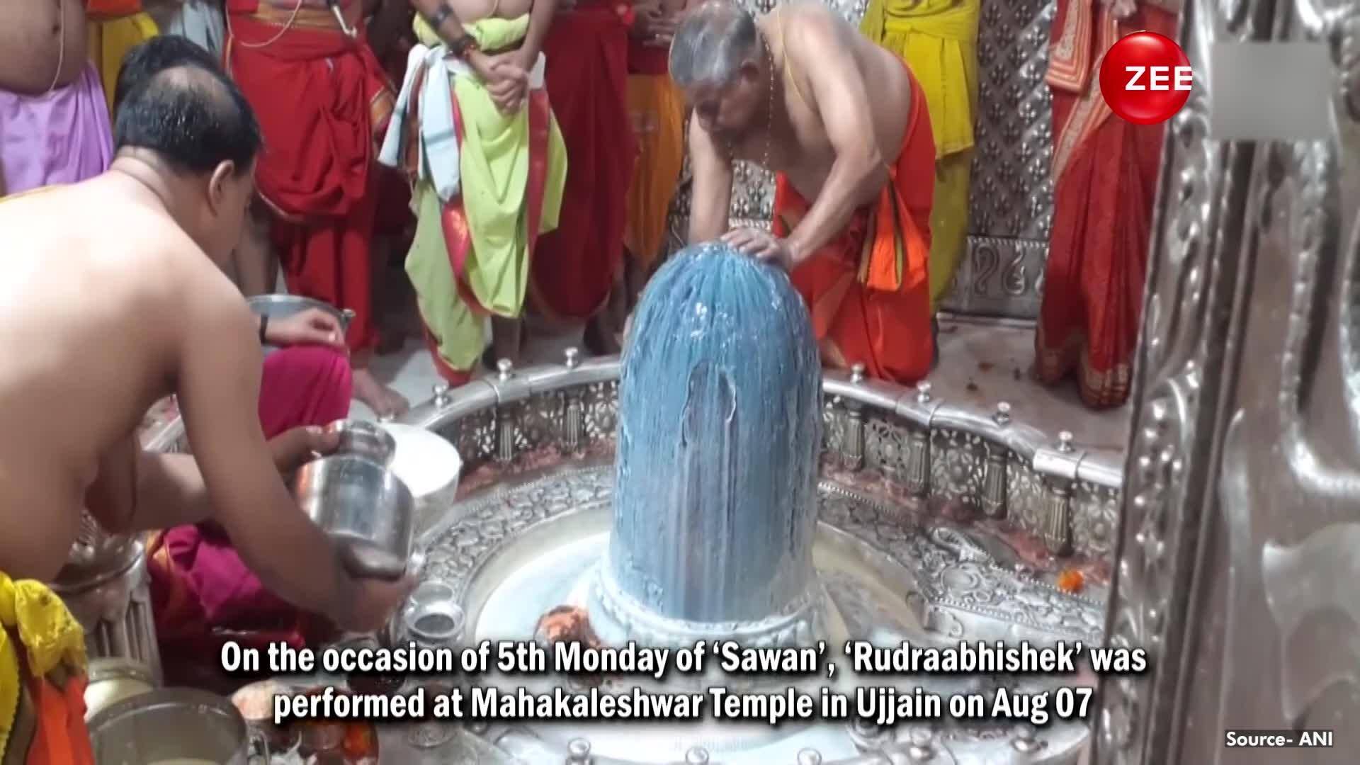 Mp ‘rudraabhishek ‘bhasma Aarti Performed At Mahakaleshwar Temple In Ujjain On Fifth Monday