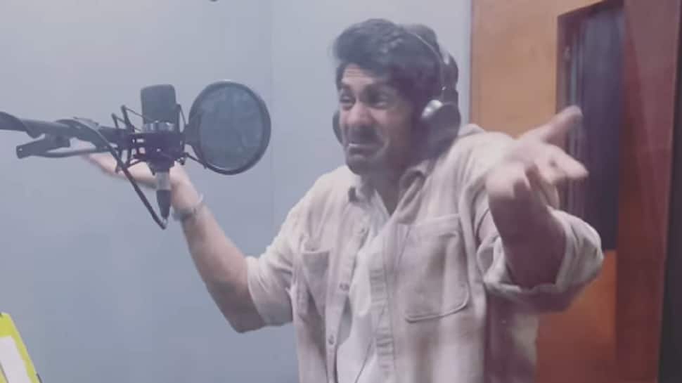 &#039;Taj&#039; Actor Taha Shah Badussha Drops A Glimpse While Dubbing For His Next, Fans Are Excited