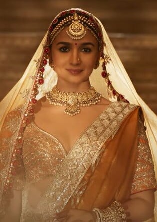 Wedding Shaadi Mein Zaroor Aana Available On Amazon Prime Kriti