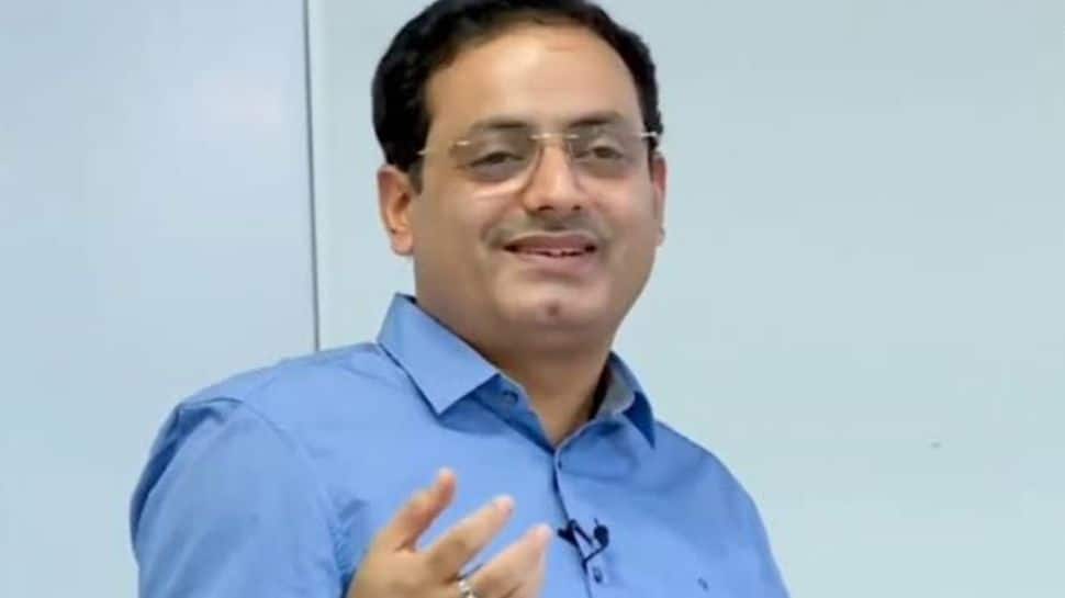 Meet Vikas Divyakirti, Who Cleared UPSC CSE In 1st Attempt But Left Job To Establish One Of India&#039;s Famous IAS Coaching Centres