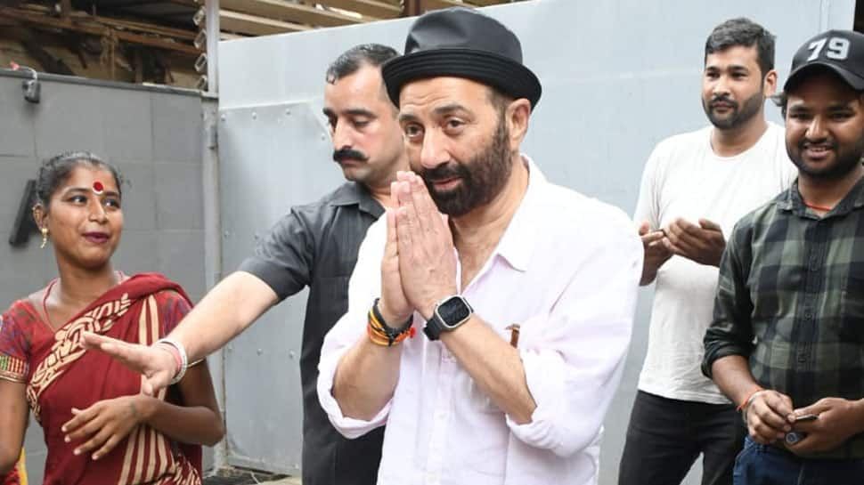 Gadar 2 Star Sunny Deol Refuses Photos With Underprivileged Women, Video Gets Viral On Internet