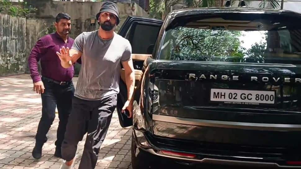 Ranbir Kapoor Buys Expensive Range Rover SUV Worth Rs 2.38 Crore: Here&#039;s All You Need To Know