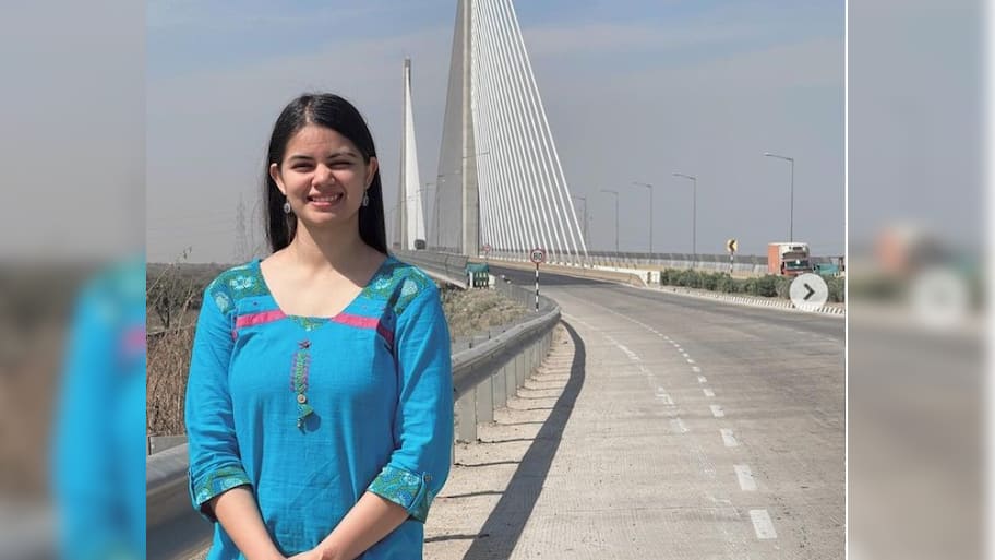 Meet 'Microsoft Wali Didi'! Left High-Paying Job For Own Business ...