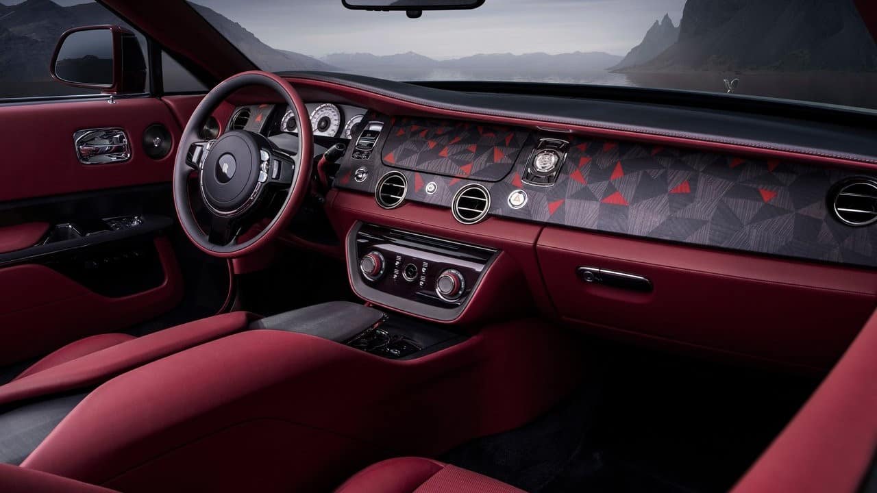 Rolls-Royce La Rose Noire Droptail Dashboard