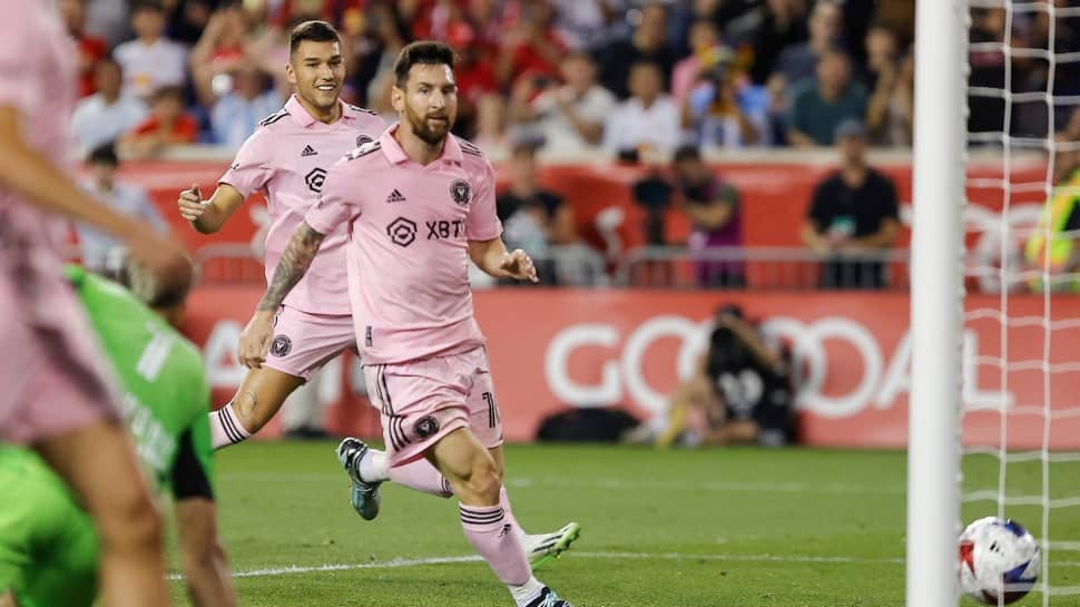 Leo Messi scores 2 goals, helps Inter Miami storm back in epic fashion