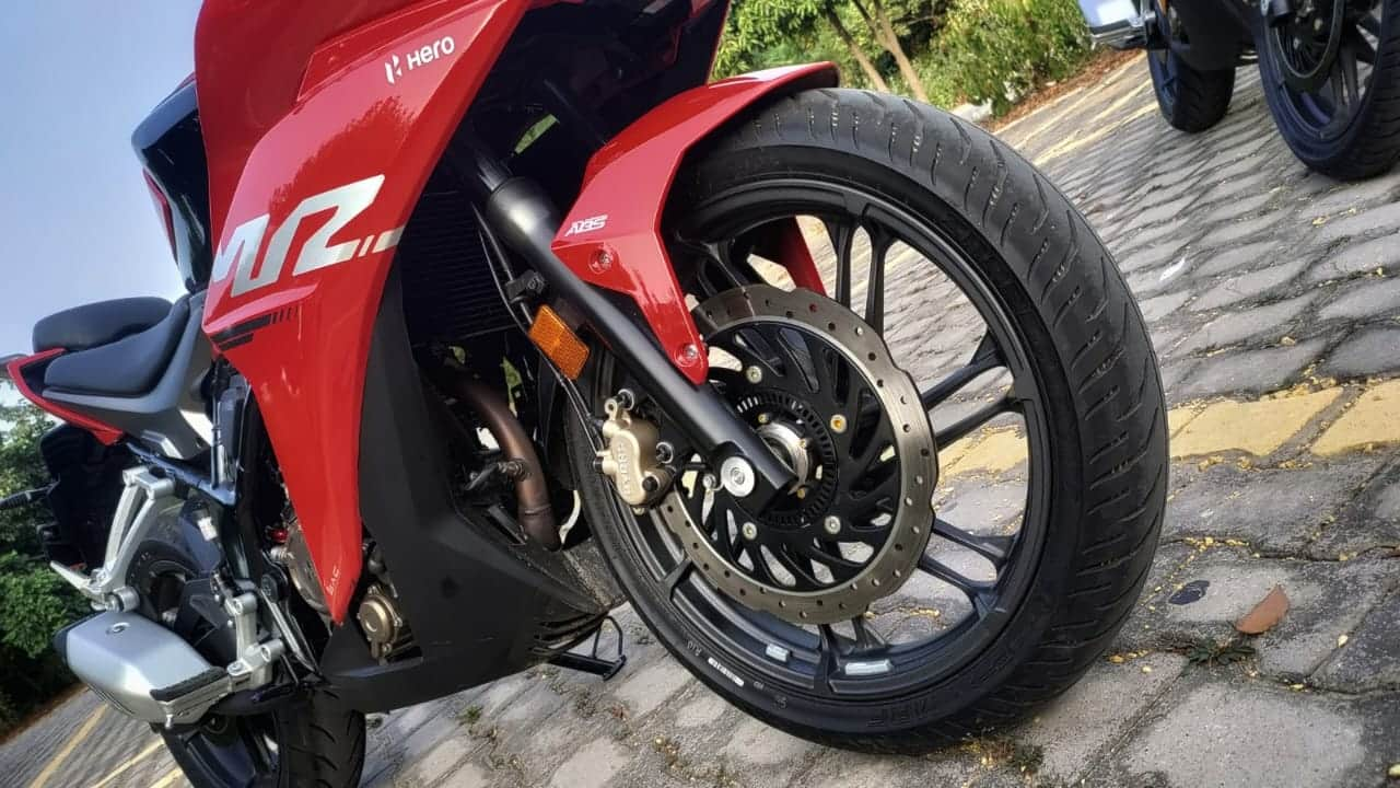 Hero Karizma XMR Handling