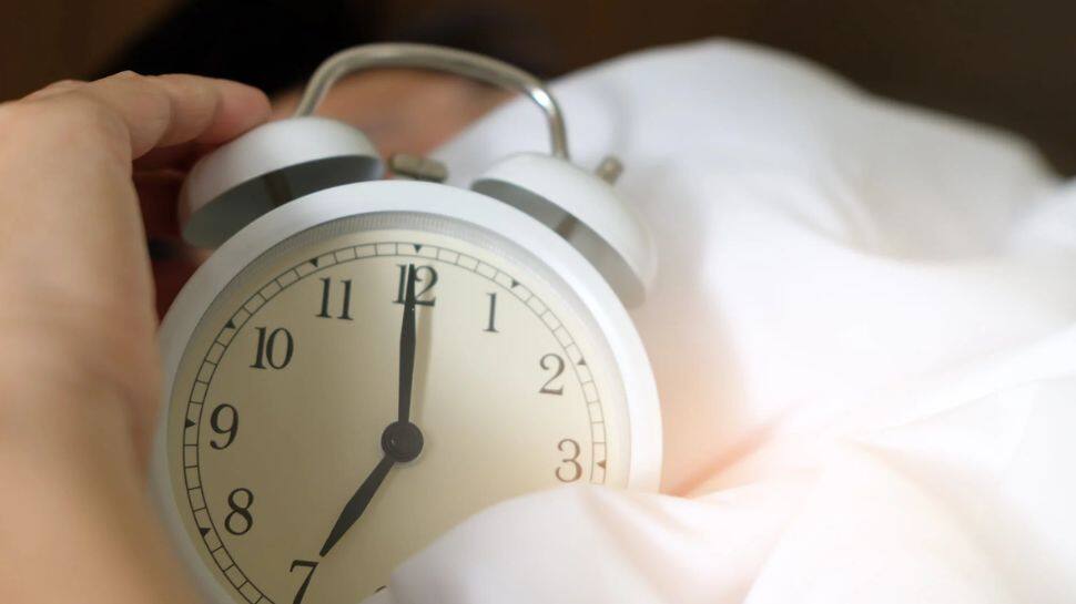 From Waking Up Early To Journaling: 8 Healthy Morning Habits To Reduce Stress