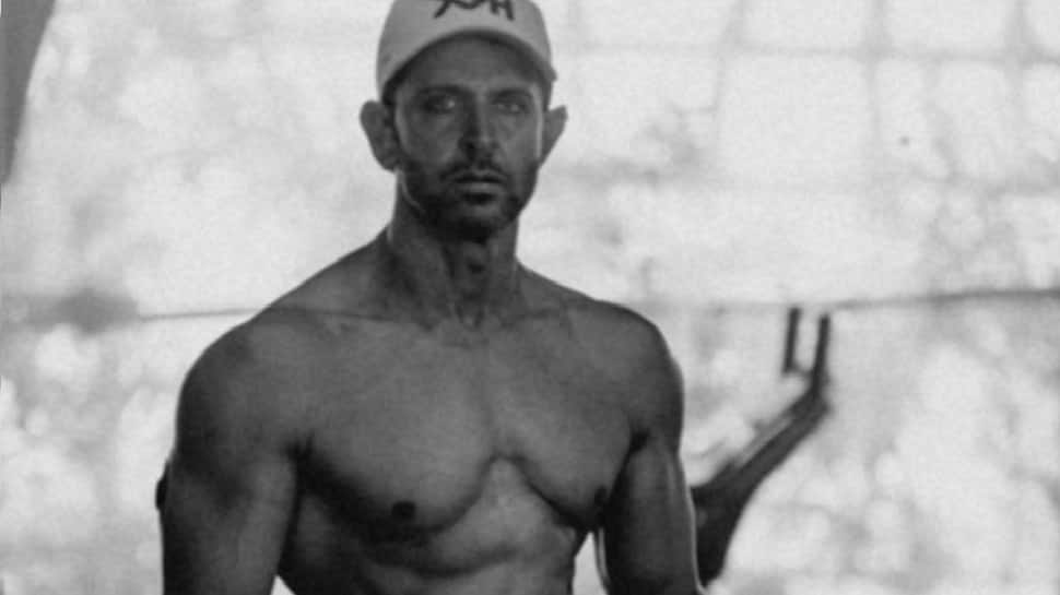 Hrithik Roshan Drops Thirst Trap, Flaunts His Ripped Abs In New Shirtless Pic 