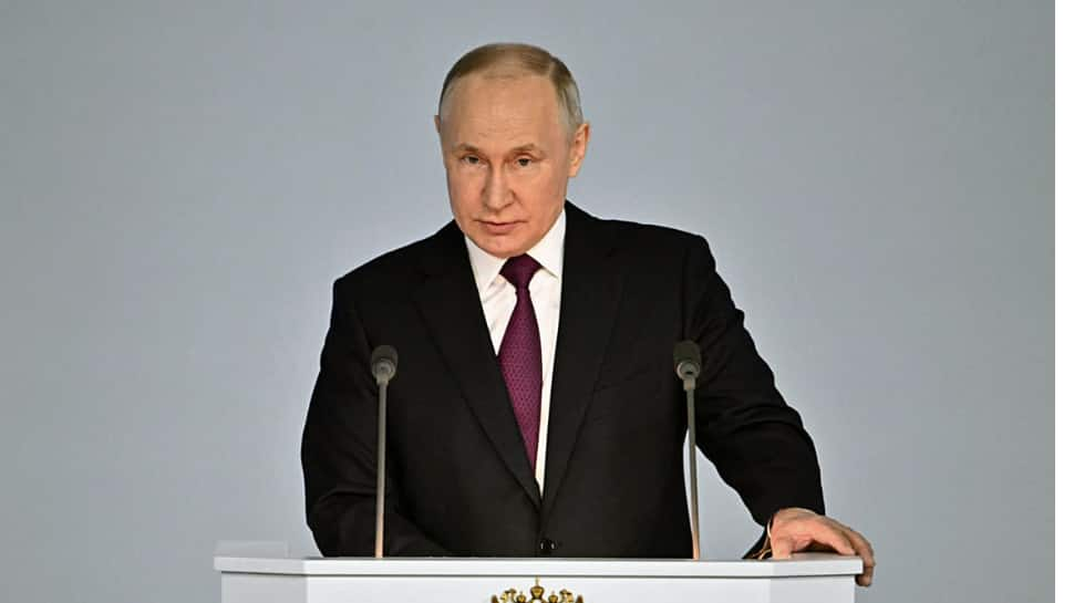 Western Countries Destroying International Financial Relations System: Putin