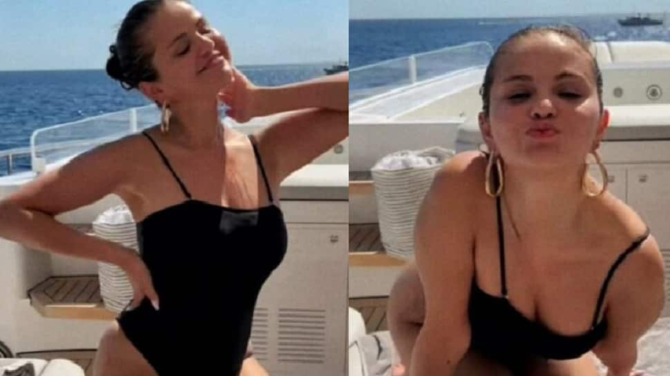 Selena Gomez Drops Super-Hot Mirror Selfie In Black Monikini, Fans Are In Love