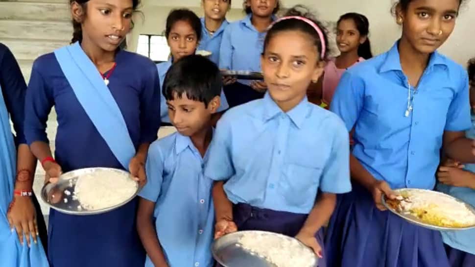 Bihar: 50 School Children Fall Sick After Eating Mid-Day Meal In Sitamarhi, Rushed To Hospital