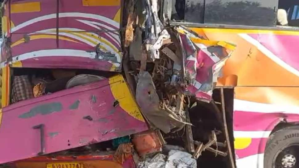 11 Die As Trailer Rams Into Bus On Jaipur-Agra Highway In Rajasthan&#039;s Bharatpur