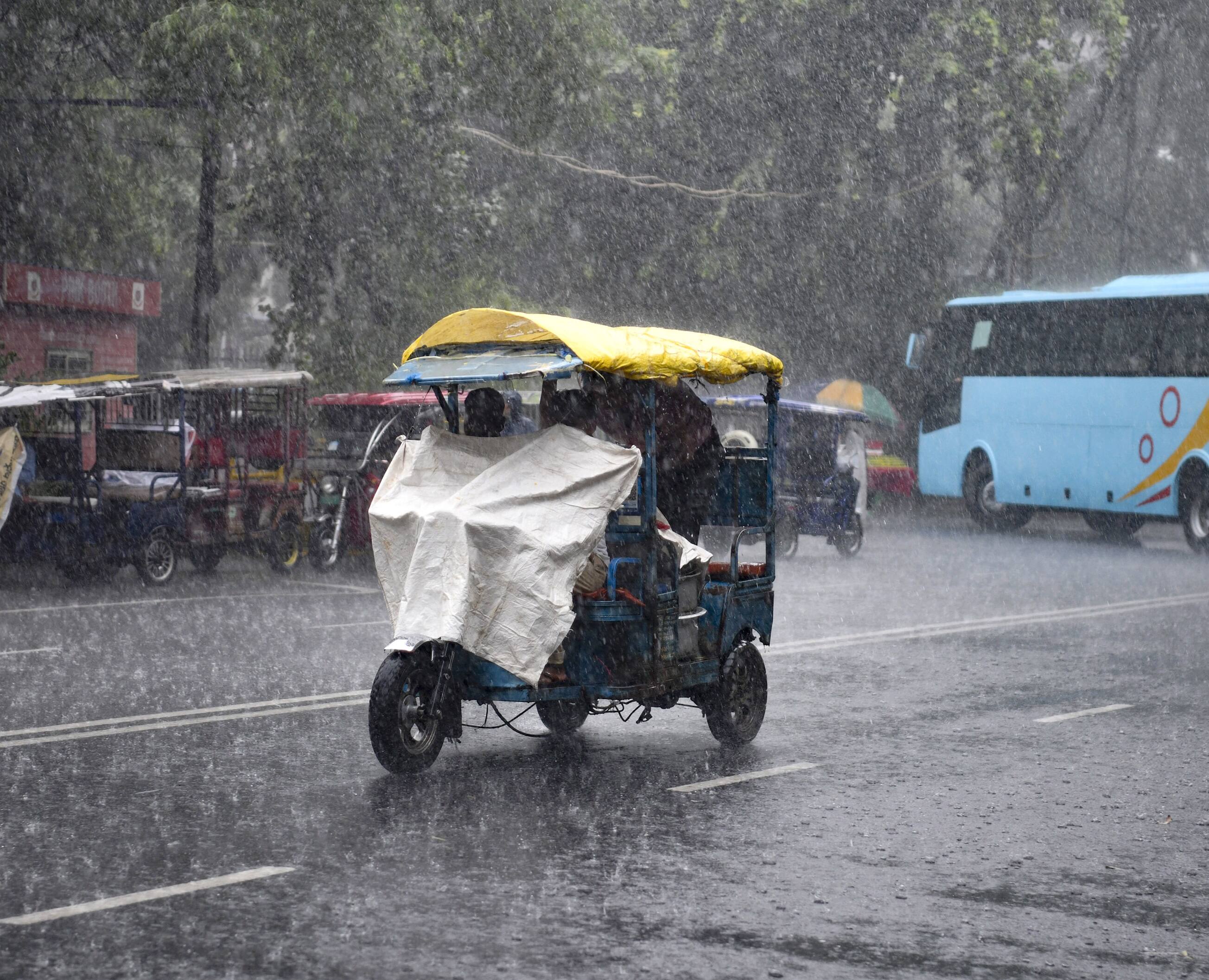 Heavy Rains To Hit Uttar Pradesh During Next 2 Days