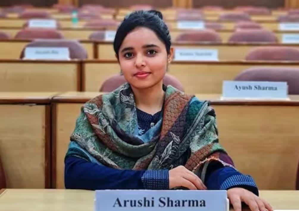 UPSC Success Story: Meerut Engineer Had Something Extra-Ordinary In Mind - Social Media Was A &#039;BIG NO&#039; For Her...