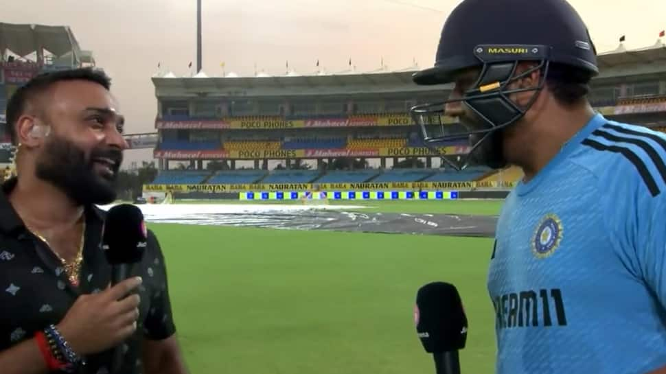 &#039;Aankh Kyu Laal Ho Gaya Aapka&#039;, Rohit Sharma Trolls Amit Mishra On LIVE TV; WATCH