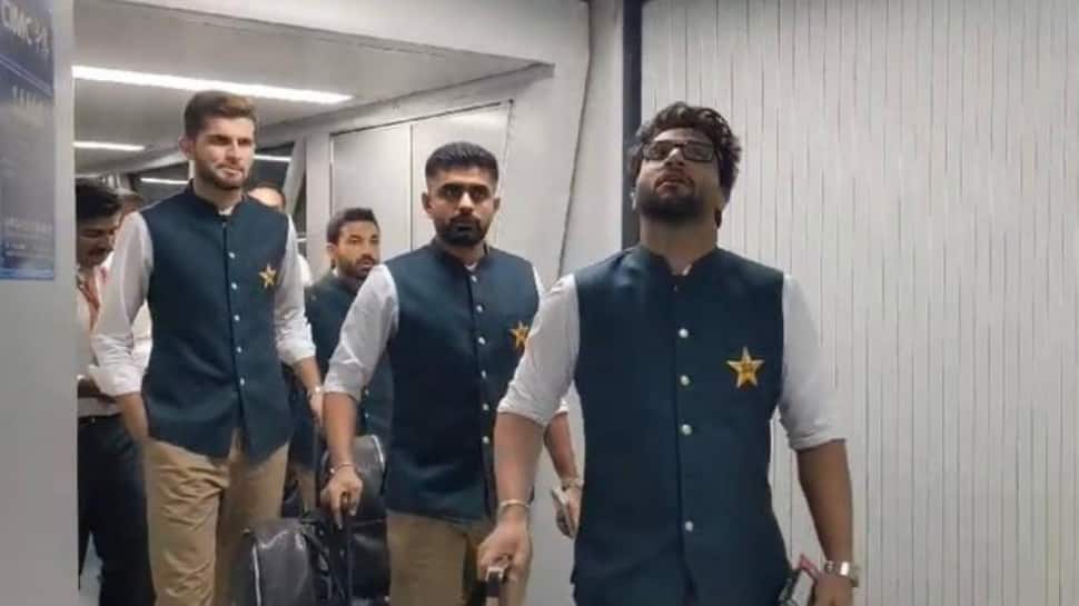 Cricket World Cup 2023: Babar Azam&#039;s Pakistan Team Receive Warm Welcome Upon Arrival In Hyderabad, Watch VIDEO Here
