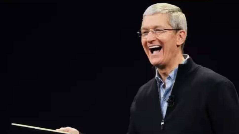 You are currently viewing Apple To Hire More People In UK To Work On AI: Tim Cook
