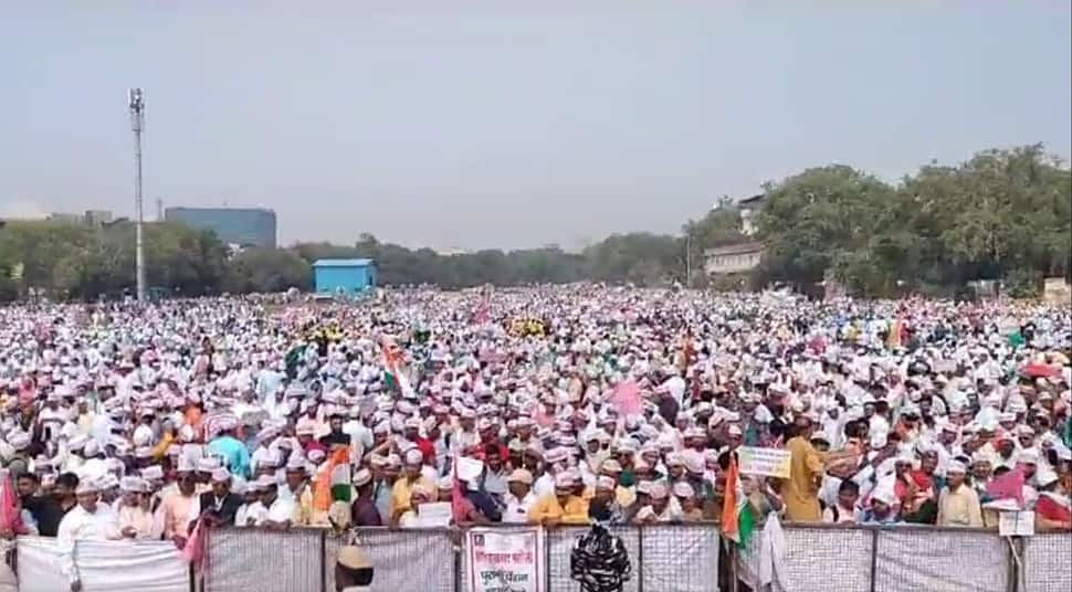 Delhi&#039;s Ramlila Maidan Witnesses Huge Rally By Government Employees Seeking Restoration Of Old Pension Scheme