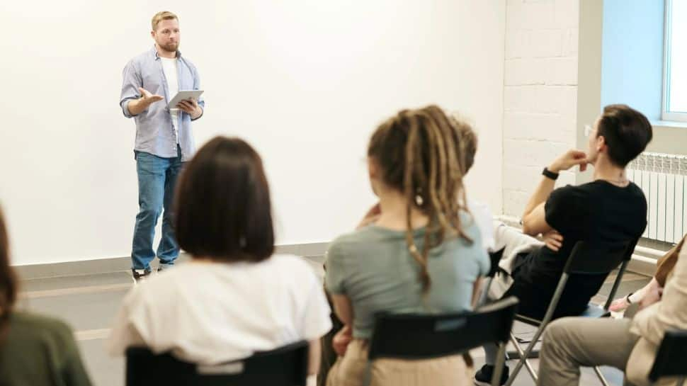 7 Effective Strategies to Enhance Your Public Speaking Skills