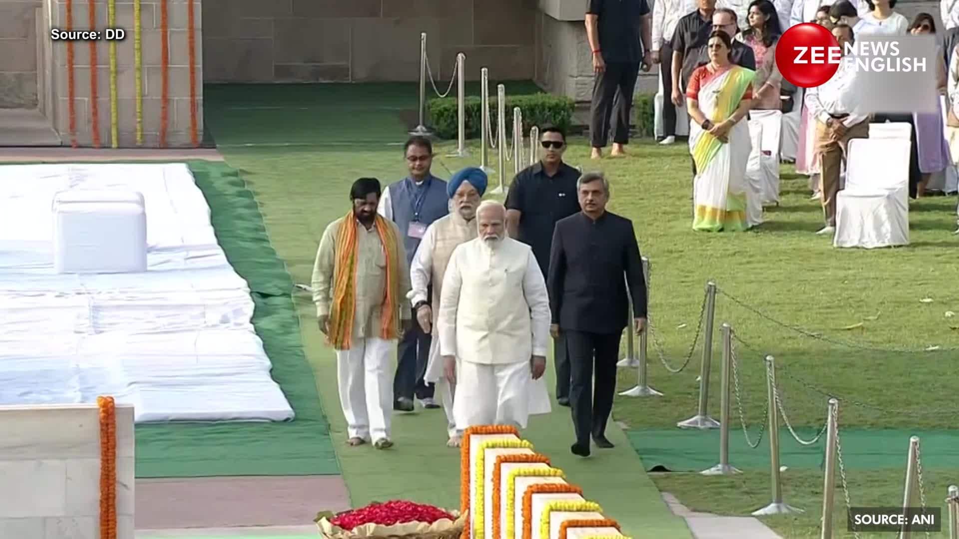 PM Modi pays floral tribute to Mahatma Gandhi, Lal Bahadur Shastri on ...