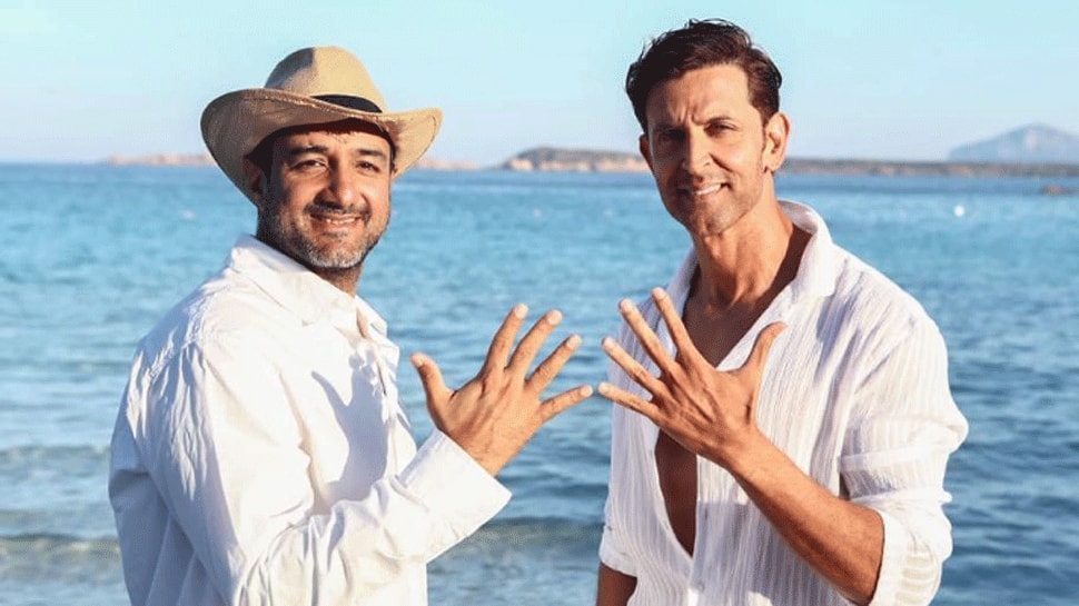 Hrithik Roshan Shares Pictures From Fighter Set With Siddharth Anand, Pens Down A Note