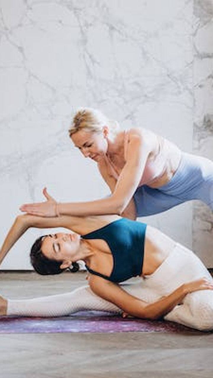 10 Morning Yoga Poses To Awake And Energize - Argentina Rosado Yoga