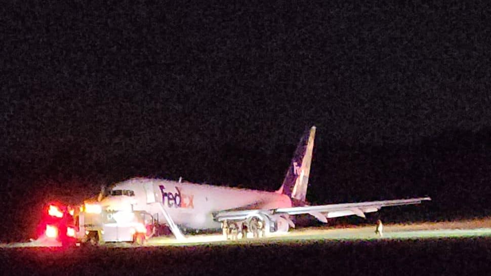 FedEx Plane Crash Lands, Skids Off Runway In US; Video Surfaces