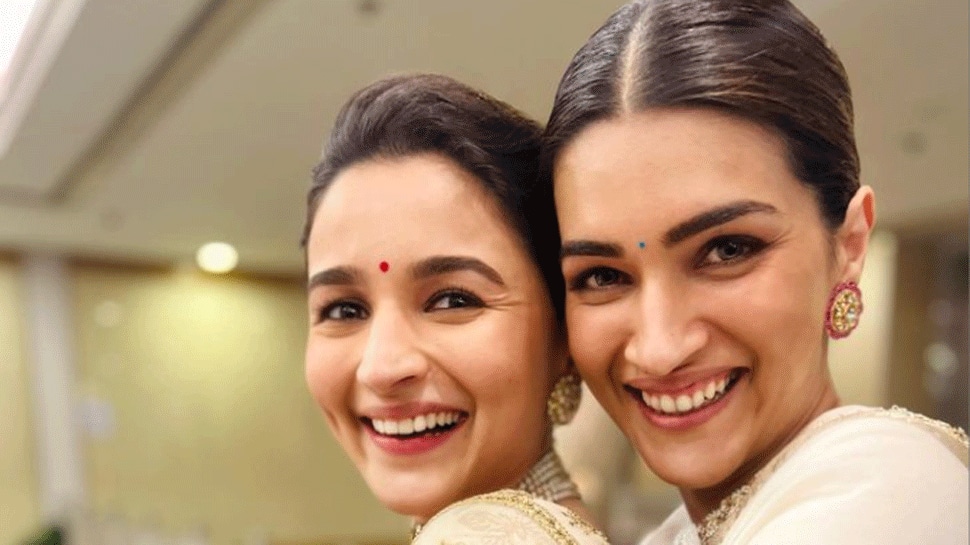 Alia Bhatt, Kriti Sanon Share Heartfelt Hug After 69th National Award Wins